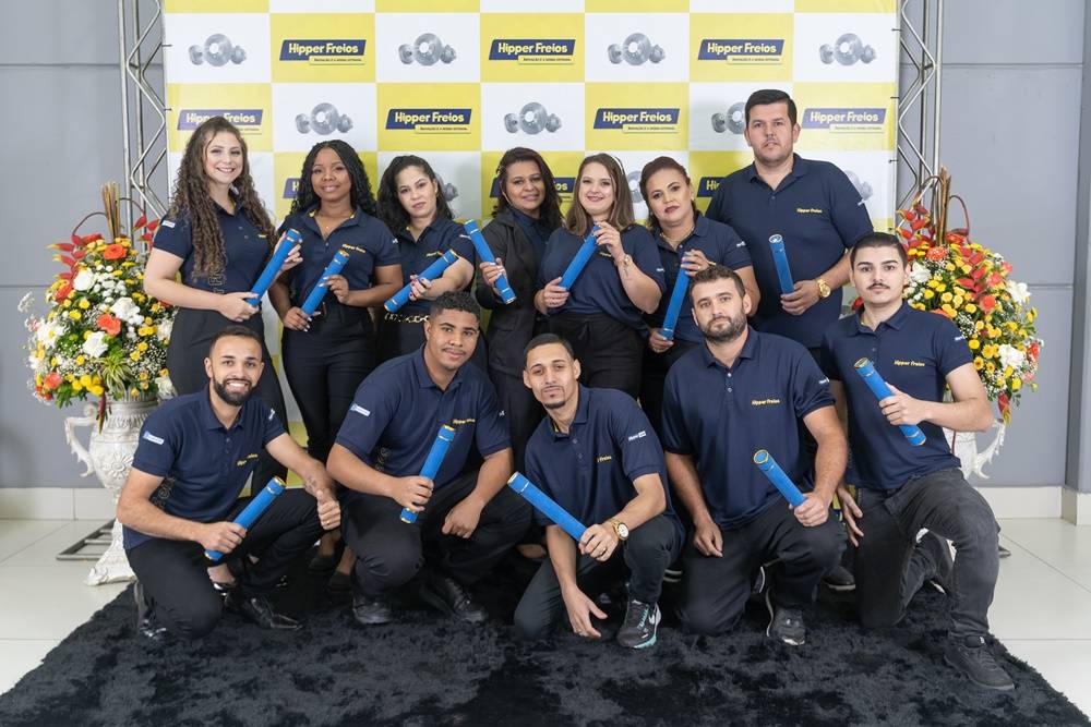 Colaboradores da Hipper Freios têm cerimônia de formatura no ensino médio profissionalizante  