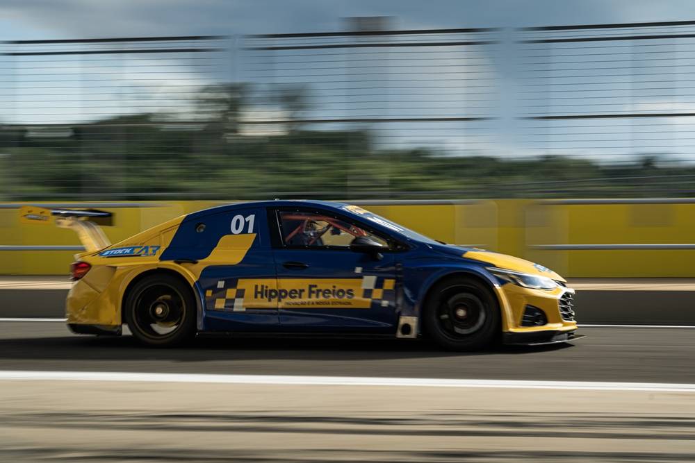 Zonas de freadas fortes são desafio extra para pilotos da Stock Car em Interlagos